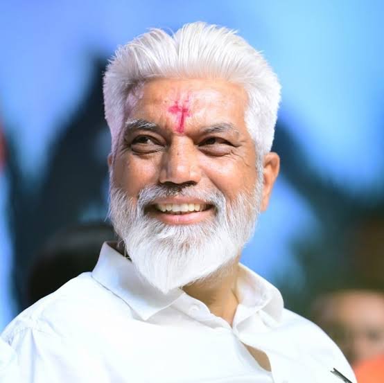 मा.ना.श्री दादाजी भुसे